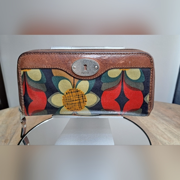 Fossil Handbags - FOSSIL Key -Per Coated Canvas Multicolor Floral Wallet